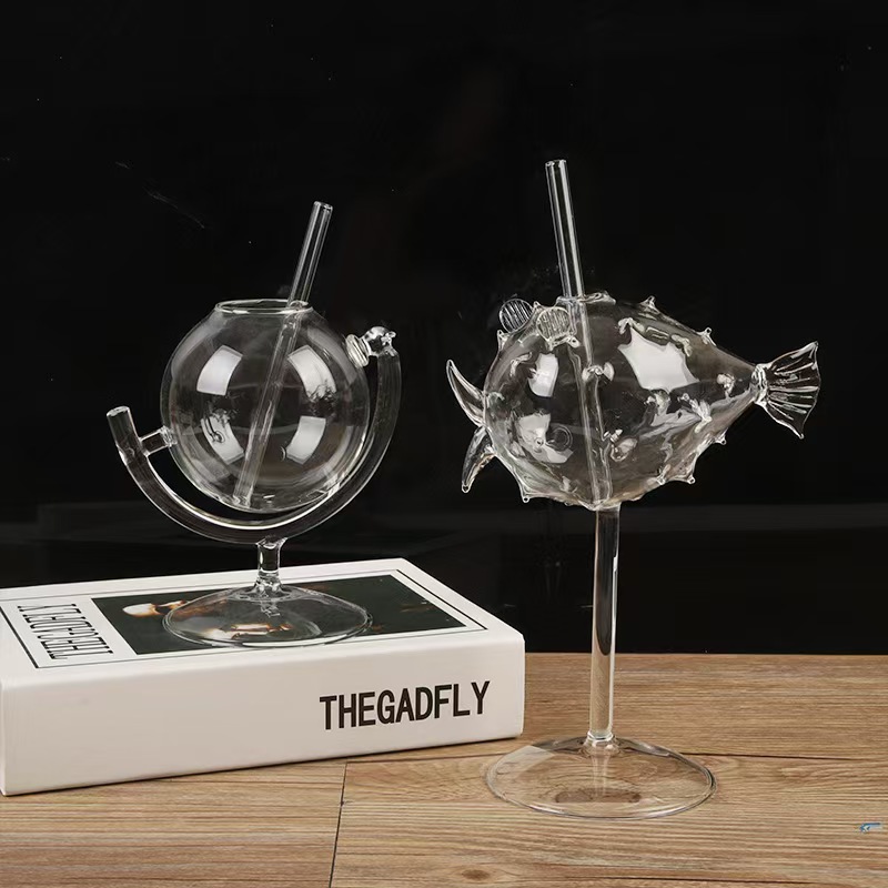 ذاتی نوعیت کا انٹرنیٹ مشہور شخصیت گلوب کاک ٹیل گلاس